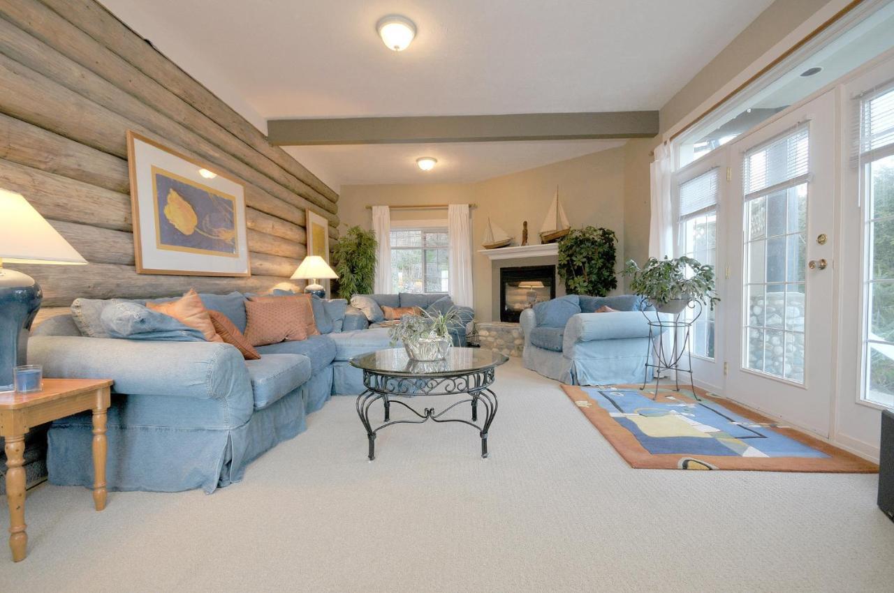 The Lodge At Weir'S Beach Metchosin 外观 照片